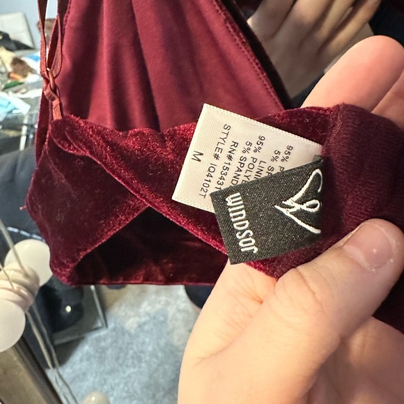 Velvet bralette- maroon - Picture 3 of 3